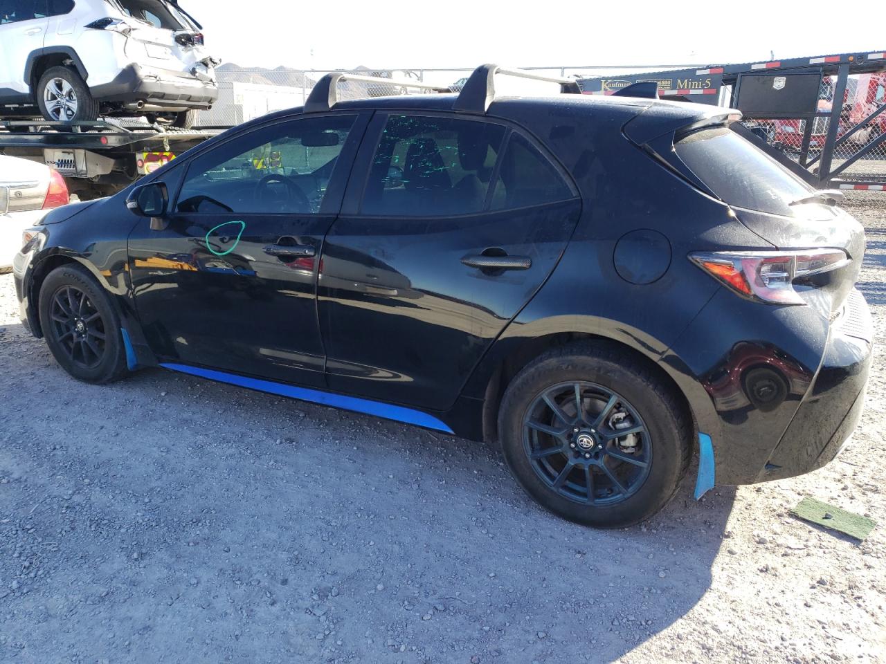 Изображение 2 2021 TOYOTA COROLLA SE 2021 с VIN JTNB4MBE0M3113931