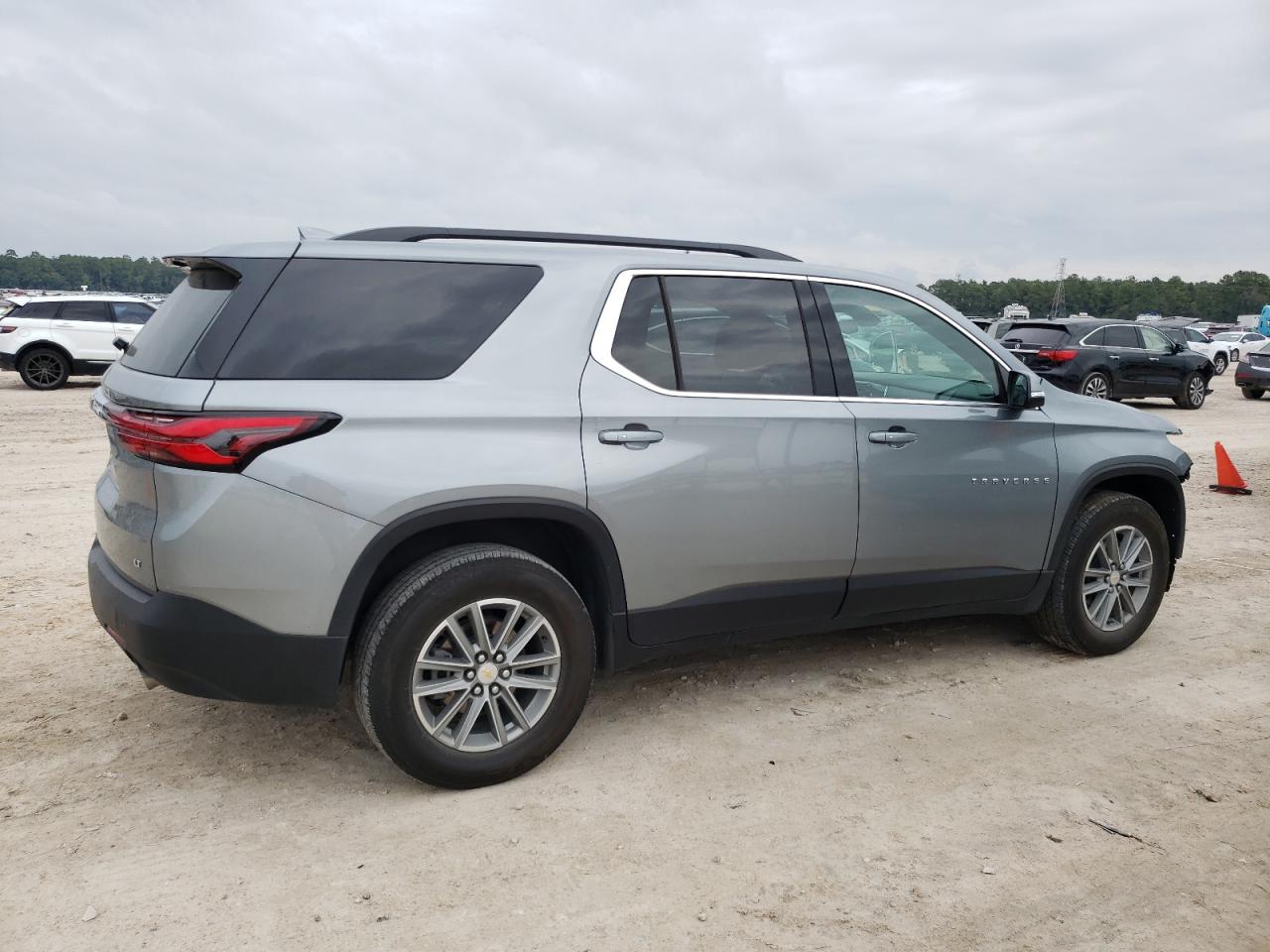 Image 3 of 2023 CHEVROLET TRAVERSE LT 2023 with VIN 1GNERGKW6PJ119754