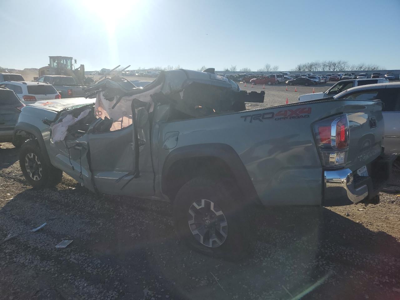Изображение 2 2022 TOYOTA TACOMA DOUBLE CAB 2022 с VIN 3TMCZ5AN7NM508108