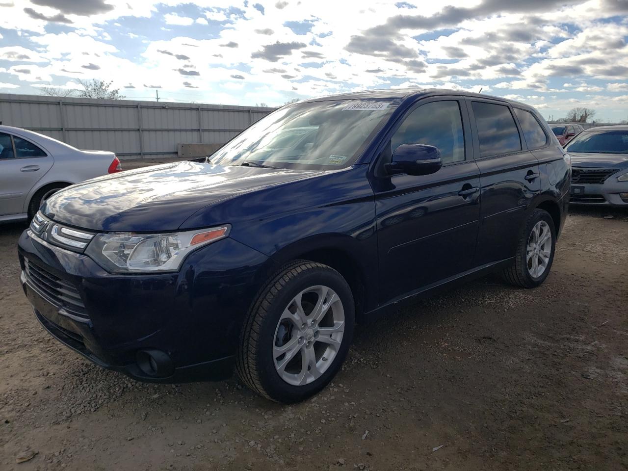 Obraz 2014 MITSUBISHI OUTLANDER SE 2014