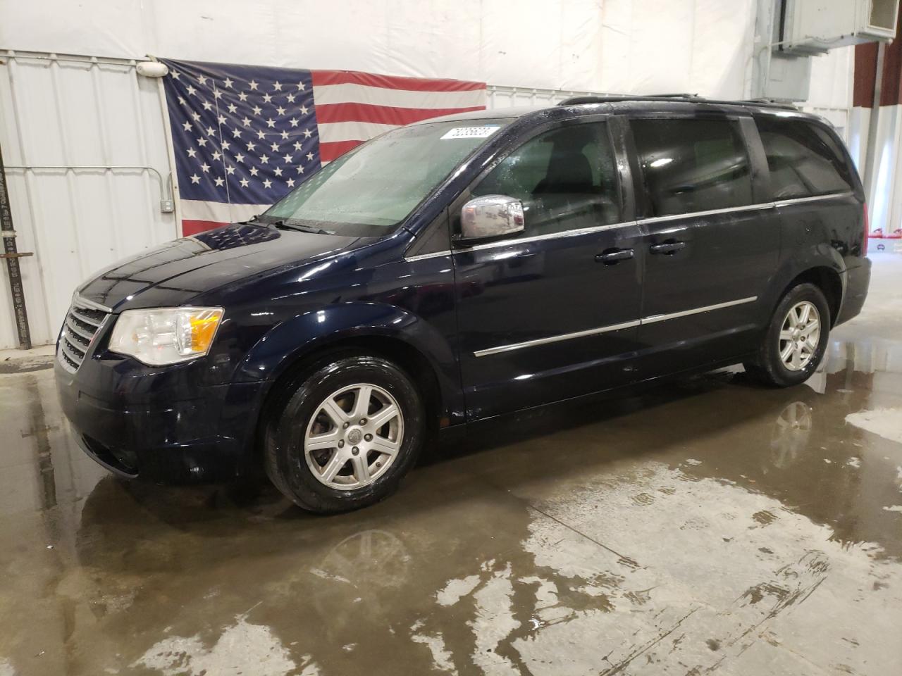 Chrysler Town & Country Touring 2010 image