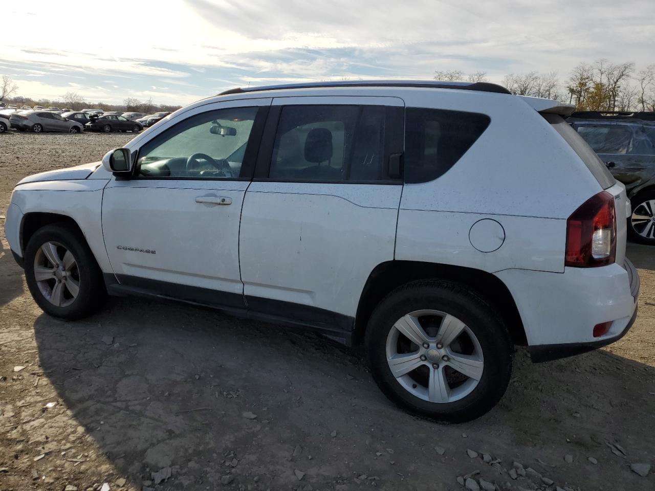 Obraz 2 z 2014 JEEP COMPASS LATITUDE 2014 z VIN 1C4NJCEB2ED785605