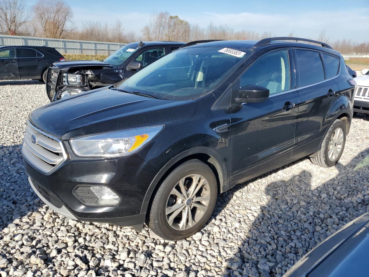 Obraz 1 z 2018 FORD ESCAPE SE 2018 z VIN 1FMCU9GD7JUC36665