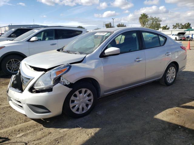 Obraz 1 z 2016 NISSAN VERSA S 2016 z VIN 3N1CN7AP8GL870338