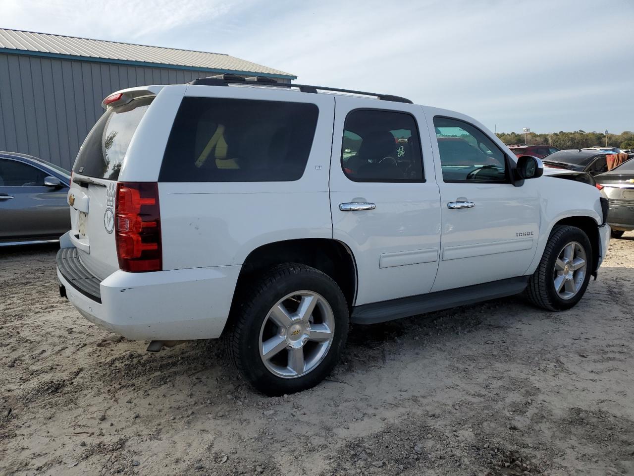 Image 3 of 2013 CHEVROLET TAHOE C1500 LT 2013 with VIN 1GNSCBE01DR266172