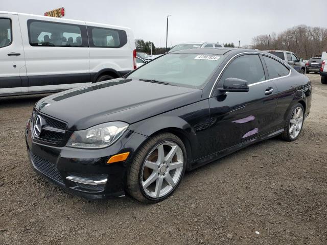 Image 1 of 2013 MERCEDES-BENZ C 250 2013 with VIN WDDGJ4HB7DG044525