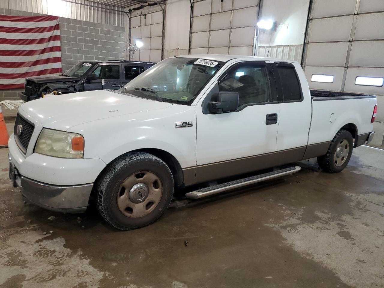Изображение 1 2004 FORD F150  2004 с VIN 1FTRX12W24NC32876