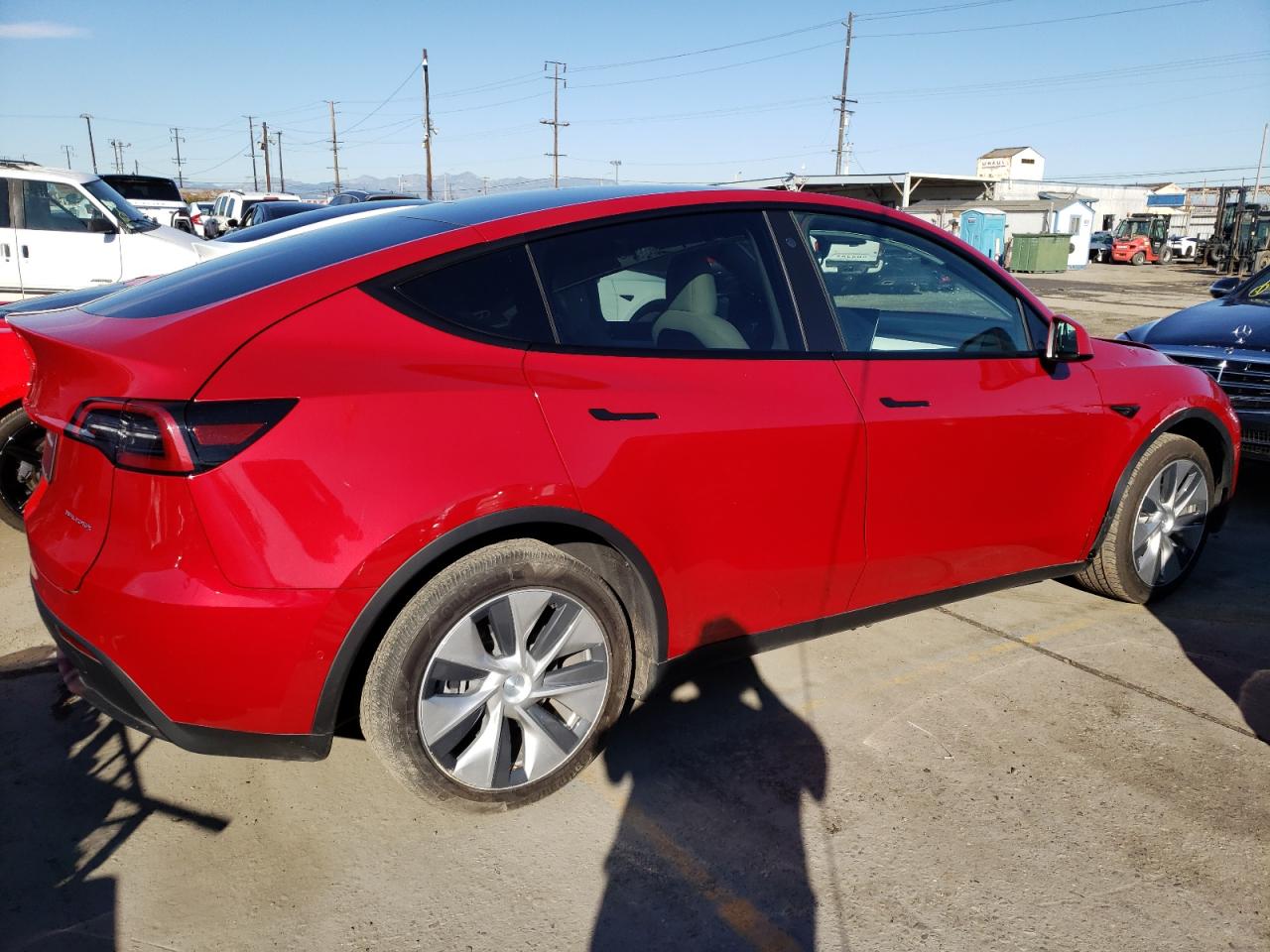 Image 3 of 2021 TESLA MODEL Y  2021 with VIN 5YJYGDEE2MF304934