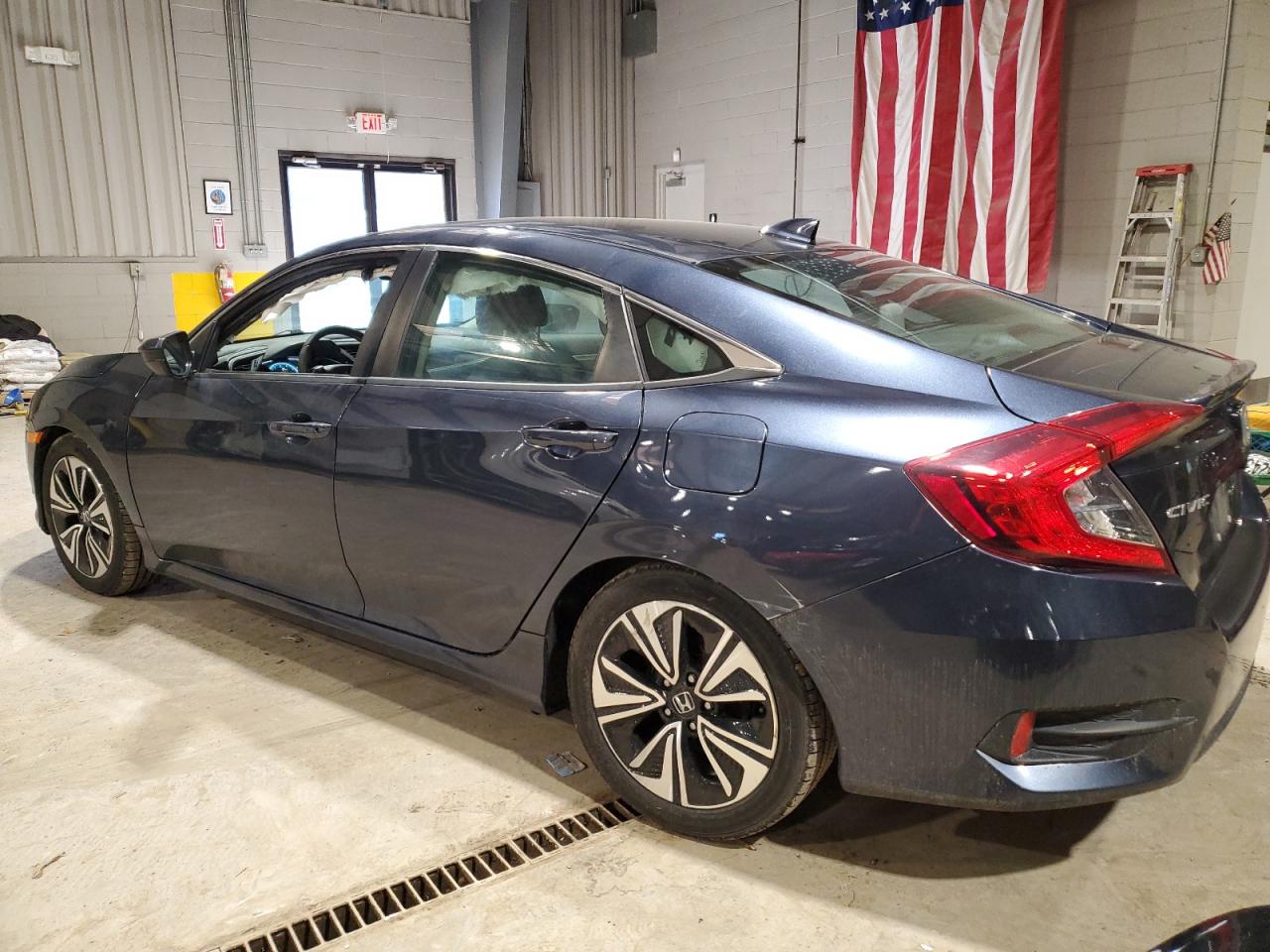 Image 2 of 2017 HONDA CIVIC EX 2017 with VIN 19XFC1F37HE200580