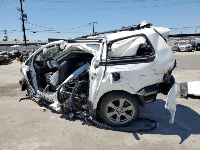Изображение 2 2018 TOYOTA SIENNA SE 2018 с VIN 5TDXZ3DC3JS923324