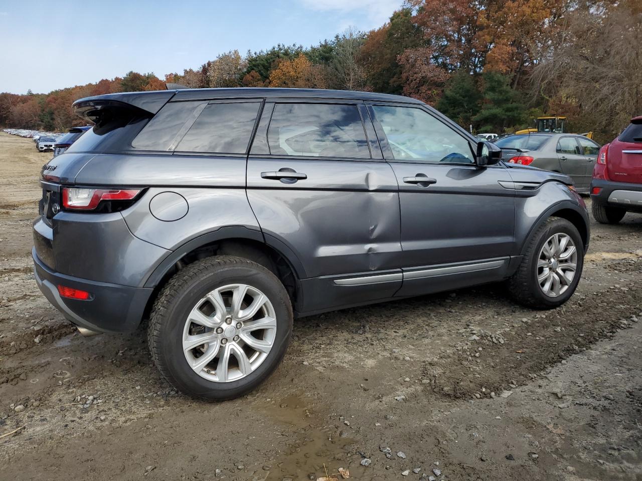 Image 3 of Land Rover Range Rover Evoque Se 2019 with VIN SALVP2RX4KH346823