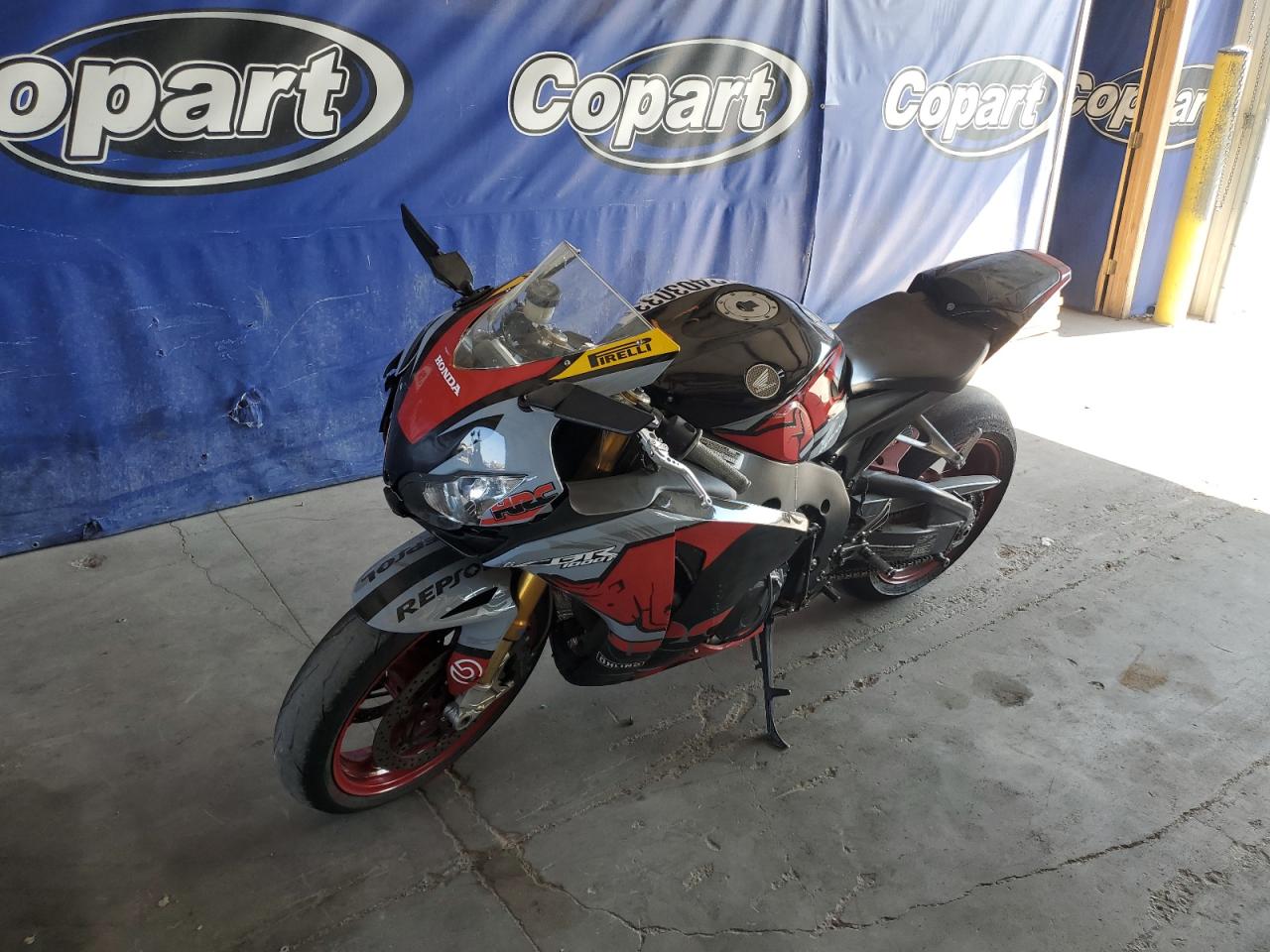 Obraz 2 z Honda Cbr1000 Rr 2008 z VIN JH2SC59028M004384