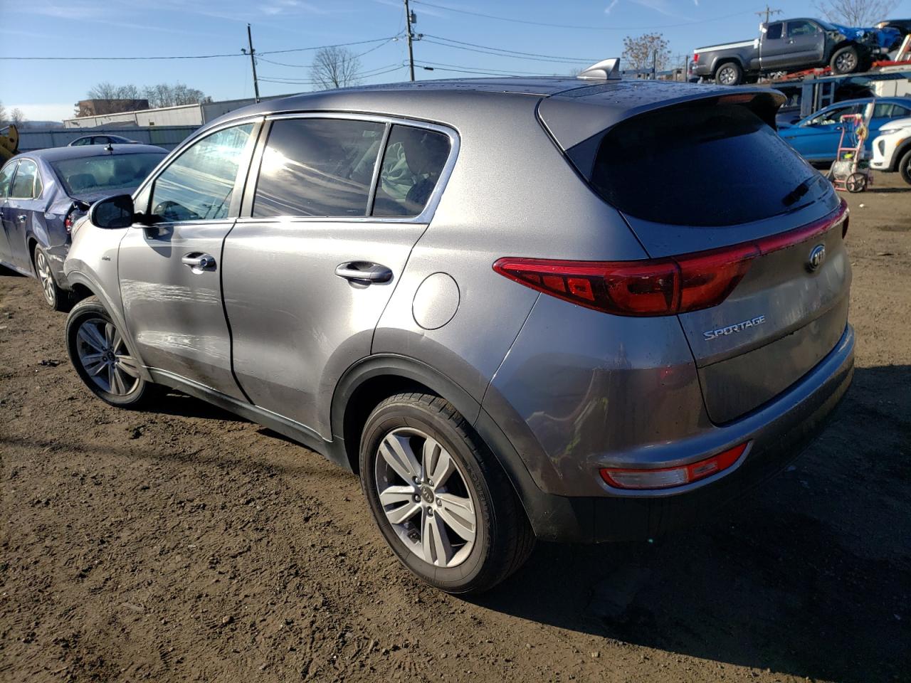 Image 2 of 2018 KIA SPORTAGE LX 2018 with VIN KNDPMCAC6J7377132