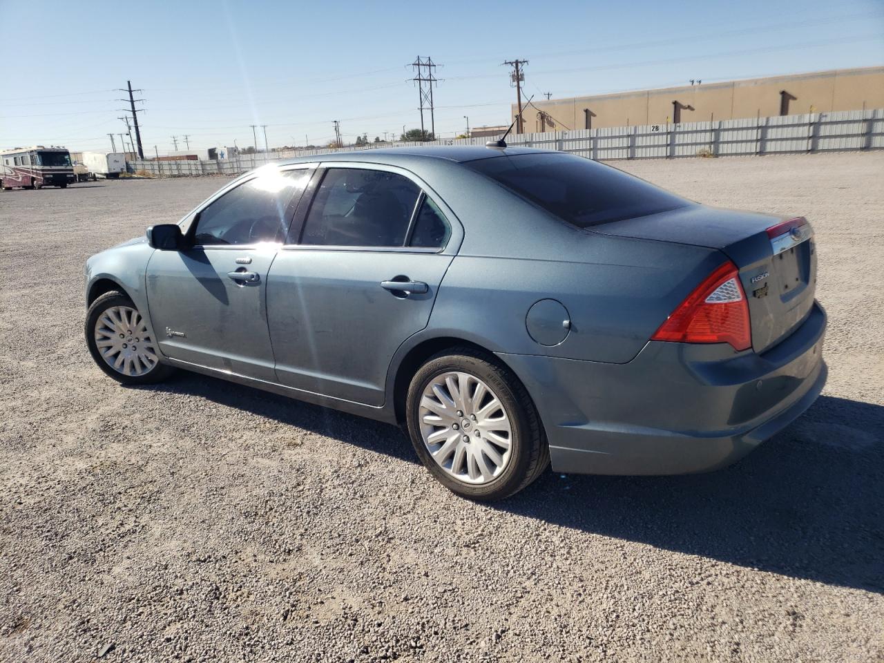 Image 2 of 2012 FORD FUSION HYBRID 2012 with VIN 3FADP0L35CR283721