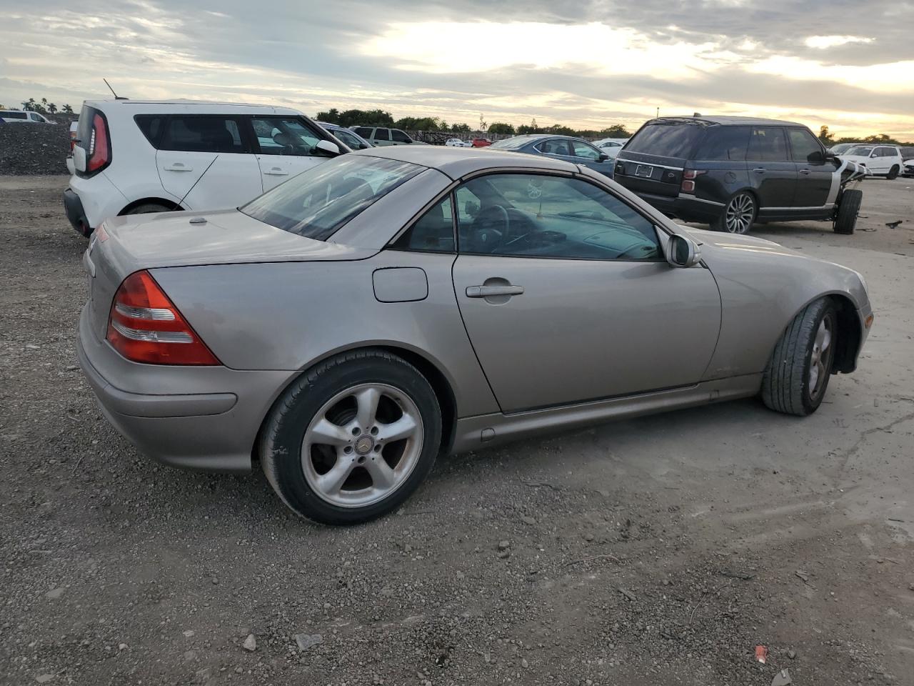Image 3 of 2003 MERCEDES-BENZ SLK 320 2003 with VIN WDBKK65F03F285785