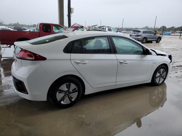 Image 3 of 2018 HYUNDAI IONIQ BLUE 2018 with VIN KMHC65LC1JU097794