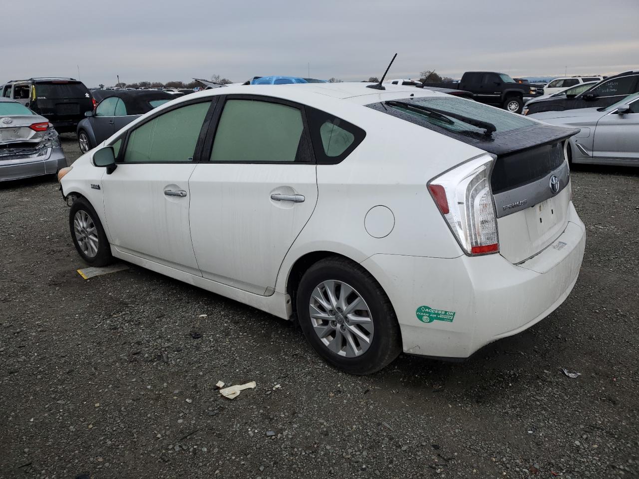 Image 2 of 2013 TOYOTA PRIUS PLUG-IN  2013 with VIN JTDKN3DP8D3045355
