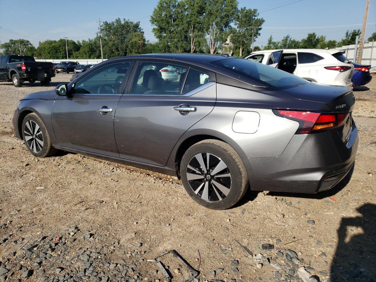 Obraz 2 z 2022 NISSAN ALTIMA SV 2022 z VIN 1N4BL4DW6NN357852