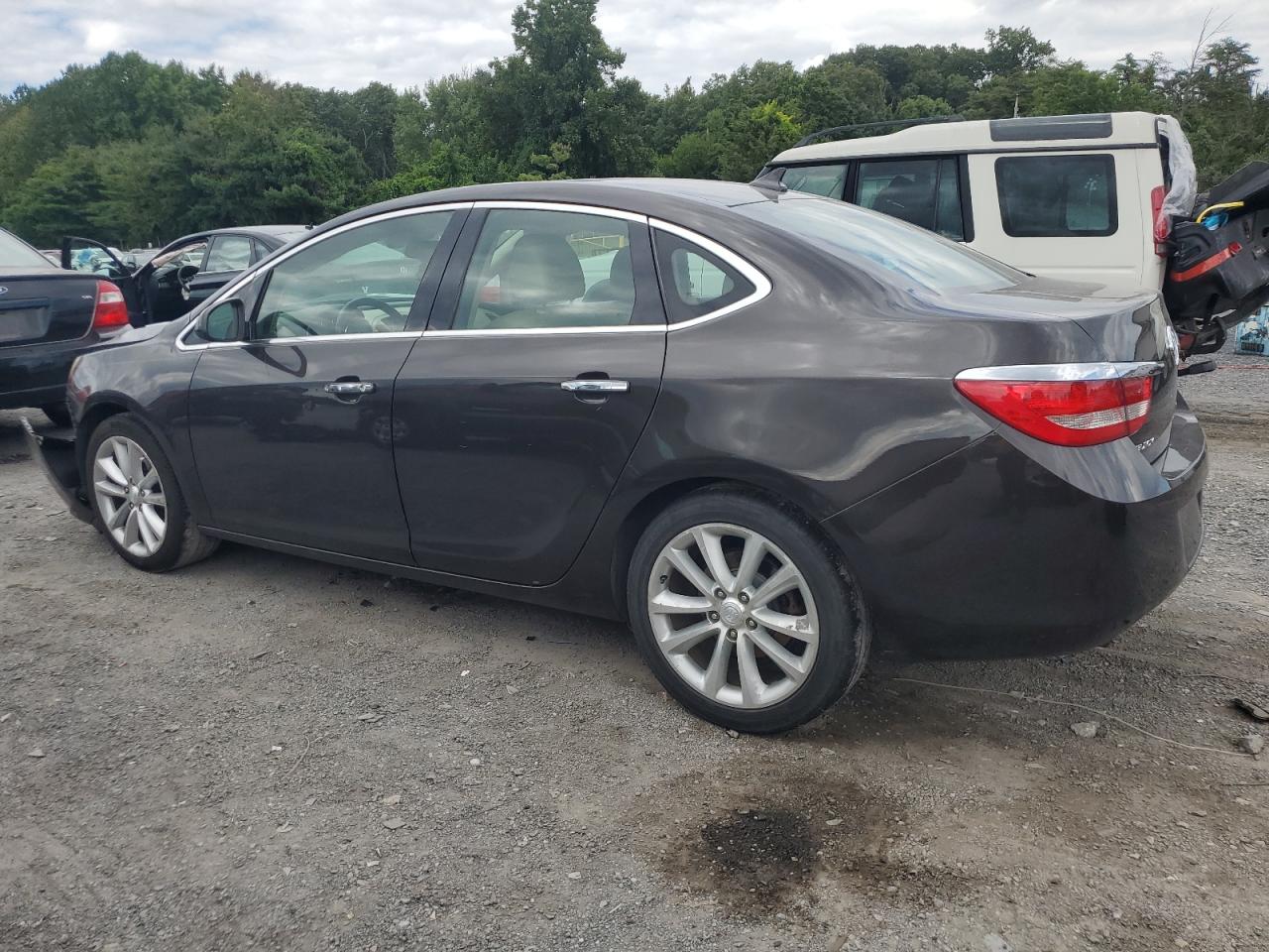 Image 2 of 2014 BUICK VERANO  2014 with VIN 1G4PP5SK8E4186453