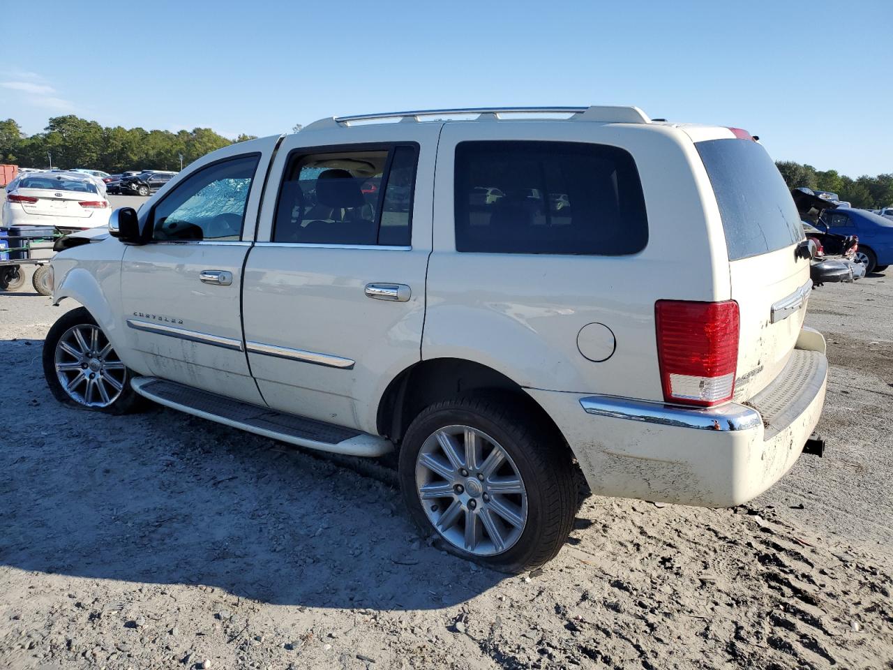 Obraz 2 z Chrysler Aspen Limited 2008 z VIN 1A8HX58248F129278