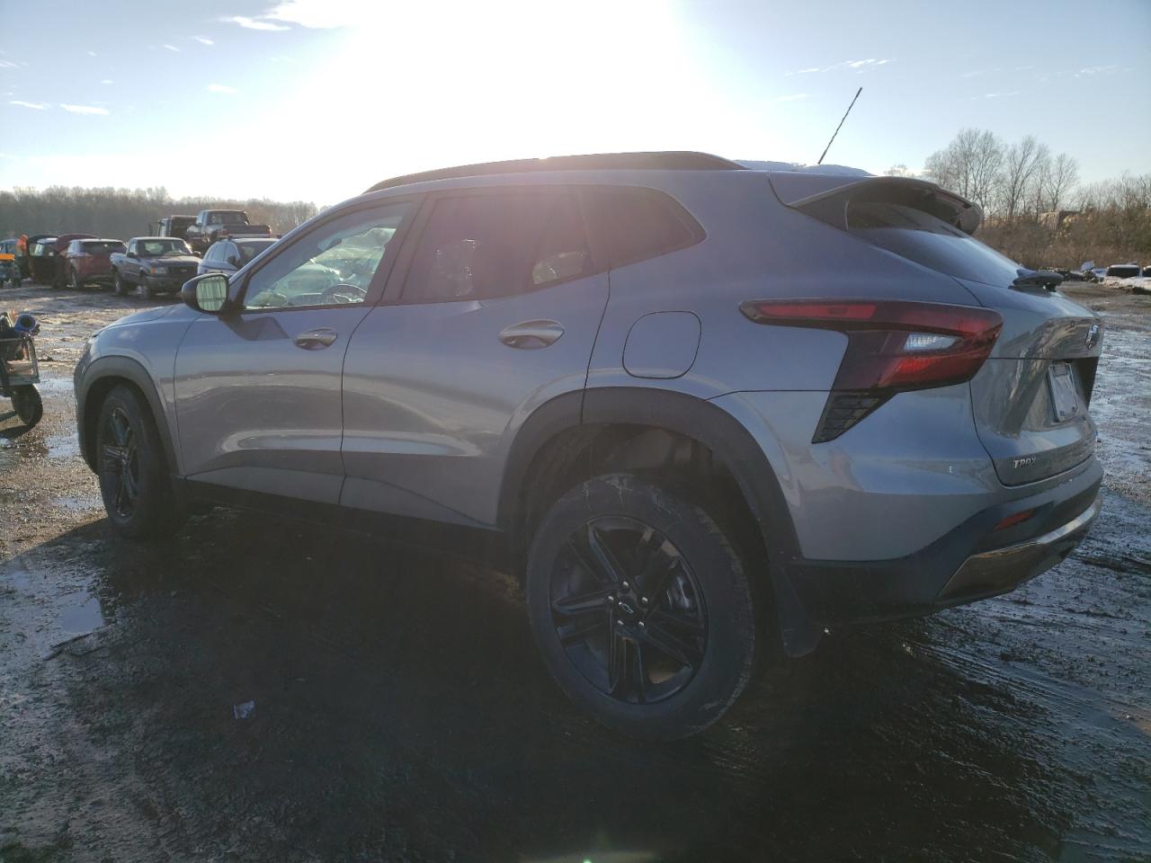 Изображение 2 2024 CHEVROLET TRAX ACTIV 2024 с VIN KL77LKE28RC106927