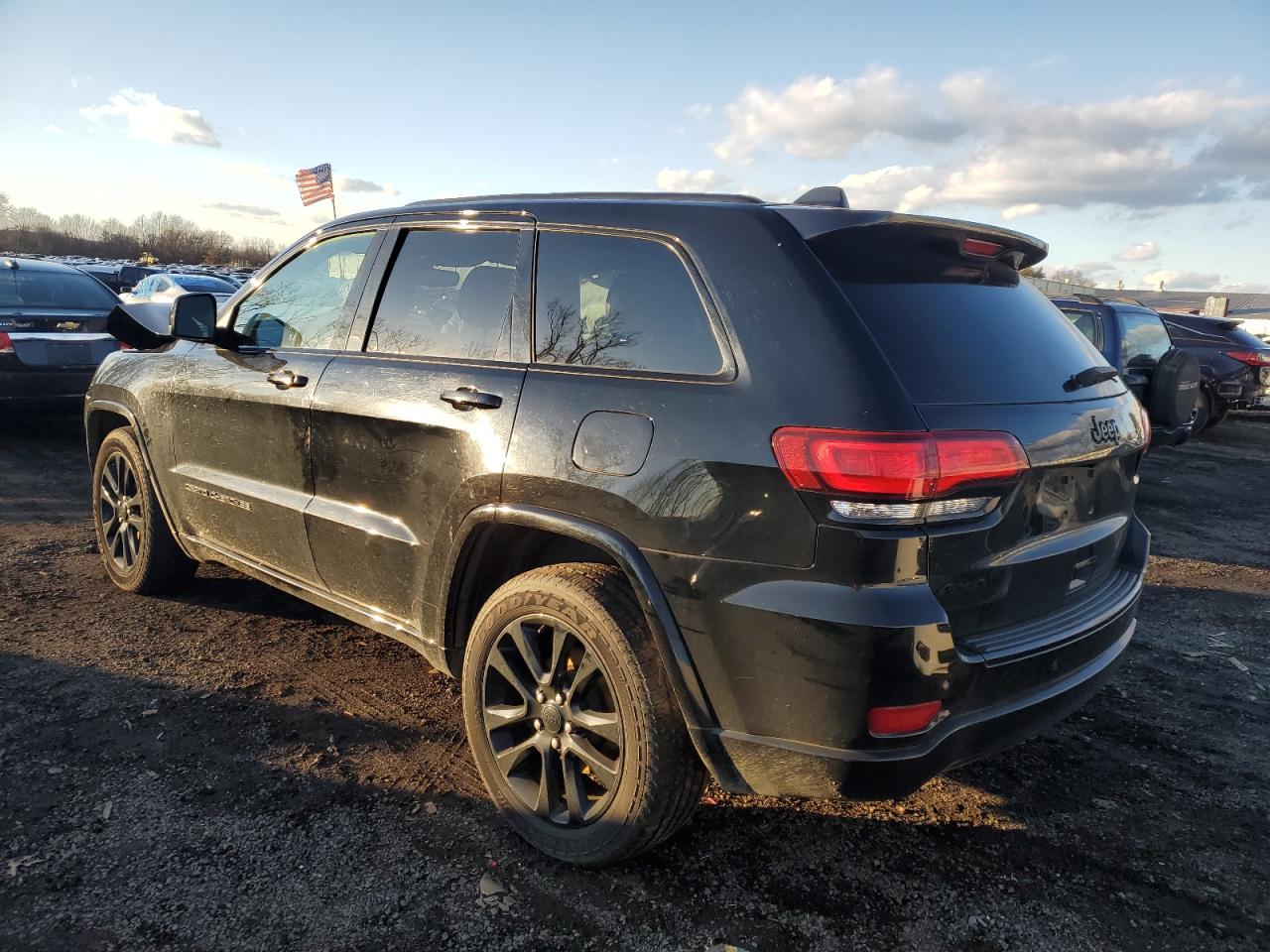 Изображение 2 2017 JEEP GRAND CHEROKEE LAREDO 2017 с VIN 1C4RJFAG4HC749459