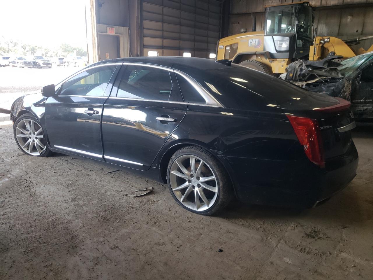 Image 2 of 2016 CADILLAC XTS PREMIUM COLLECTION 2016 with VIN 2G61R5S33G9103009