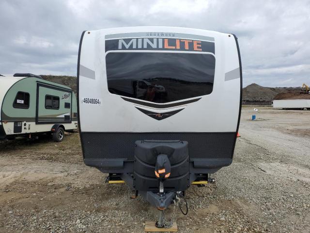 Изображение 2 2022 WILDWOOD ROCKWOOD 2022 с VIN 4X4TRLB27NZ181792