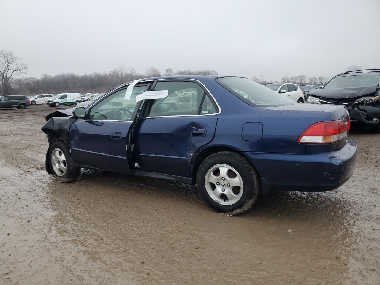 Изображение 2 2001 HONDA ACCORD LX 2001 с VIN JHMCG66571C010389