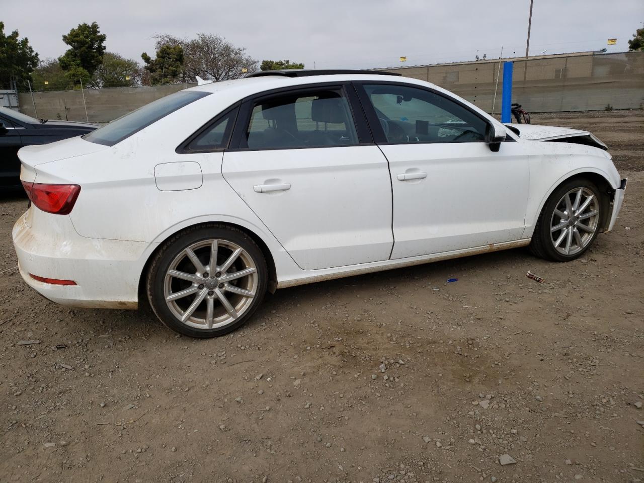 Image 3 of 2016 AUDI A3 PREMIUM 2016 with VIN WAUA7GFF4G1117232