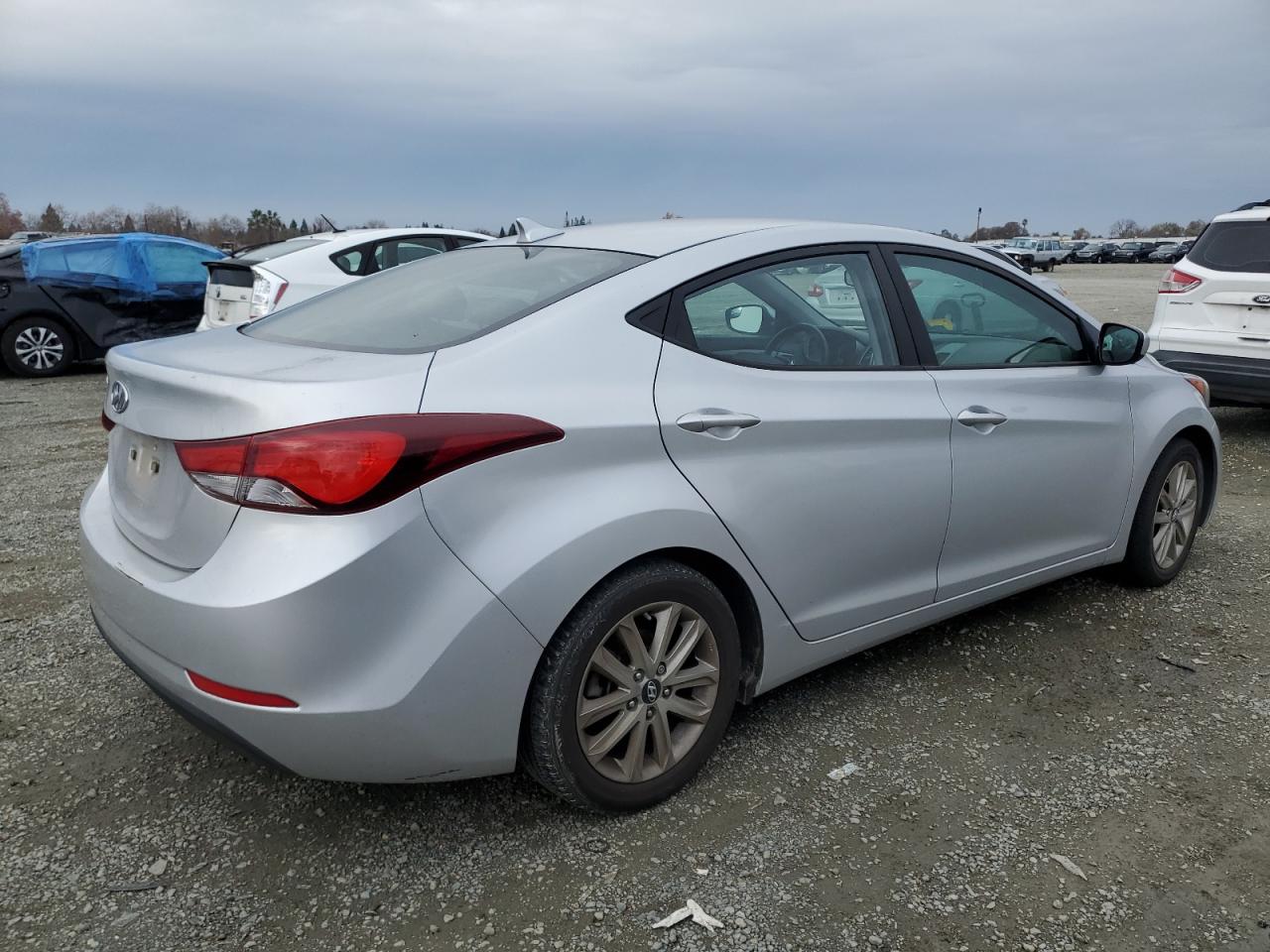 Image 3 of 2014 HYUNDAI ELANTRA SE 2014 with VIN KMHDH4AE3EU124156