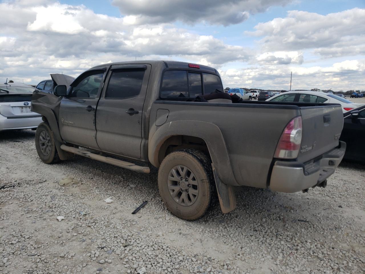 Obraz 2 z 2013 TOYOTA TACOMA DOUBLE CAB PRERUNNER 2013 z VIN 5TFJU4GN2DX036948