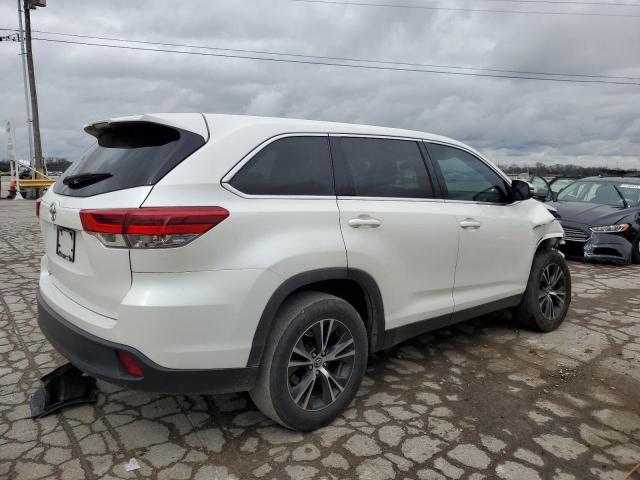 Image 3 of 2019 TOYOTA HIGHLANDER LE 2019 with VIN 5TDZARFH5KS046980
