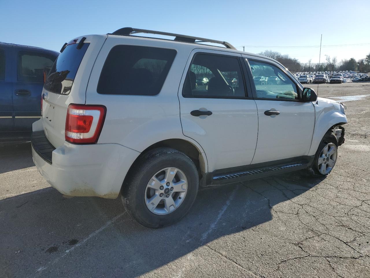 Изображение 3 2011 FORD ESCAPE XLT 2011 с VIN 1FMCU9D70BKB68561