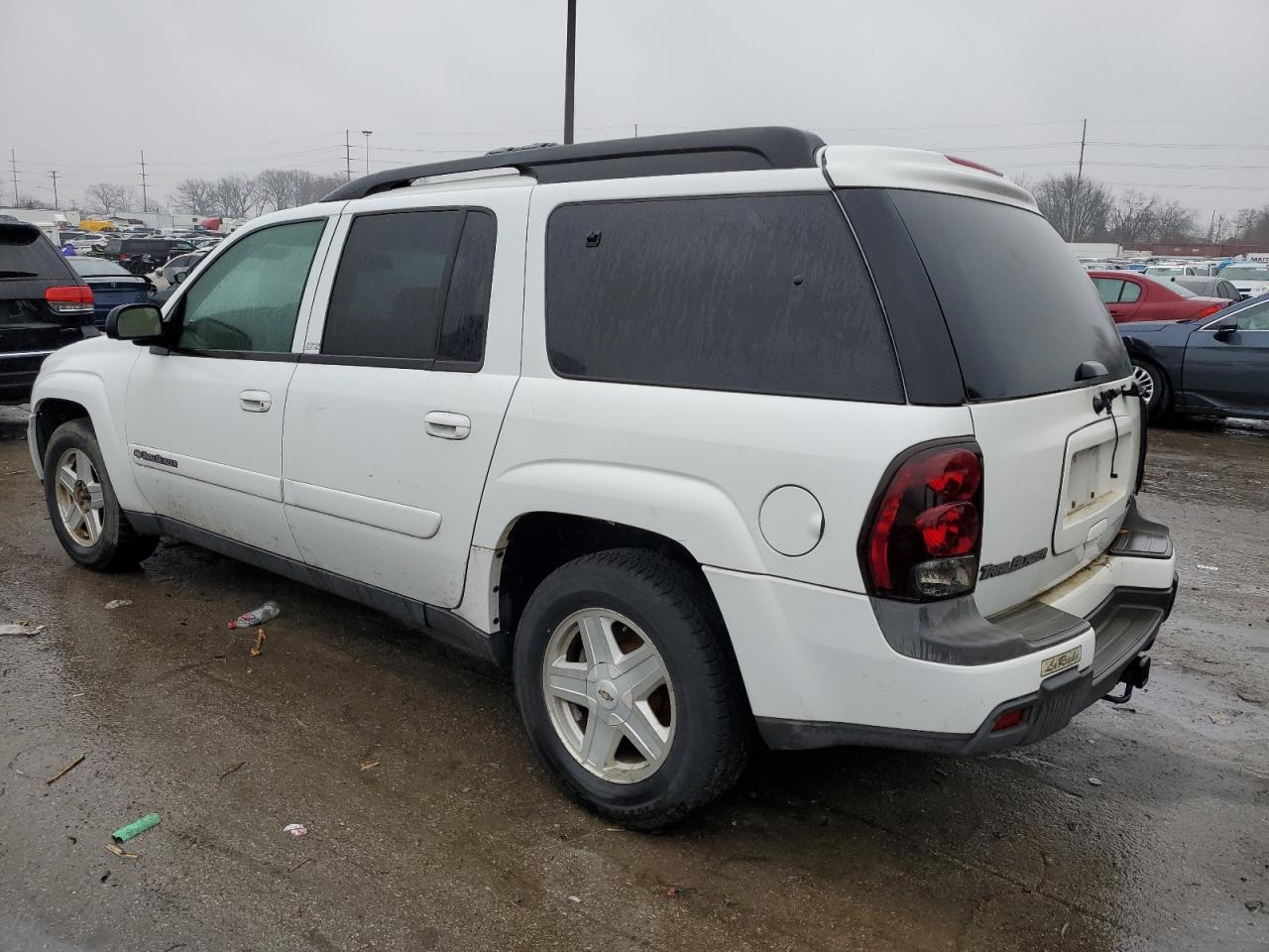 Image 2 of 2002 CHEVROLET TRAILBLAZER EXT 2002 with VIN 1GNET16S026105639