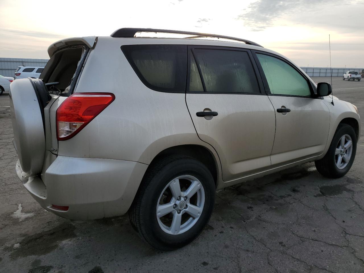 Obraz 3 z 2008 TOYOTA RAV4  2008 z VIN JTMBD33V786064809