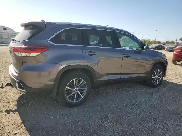 Image 3 of 2019 TOYOTA HIGHLANDER SE 2019 with VIN 5TDJZRFH4KS617090