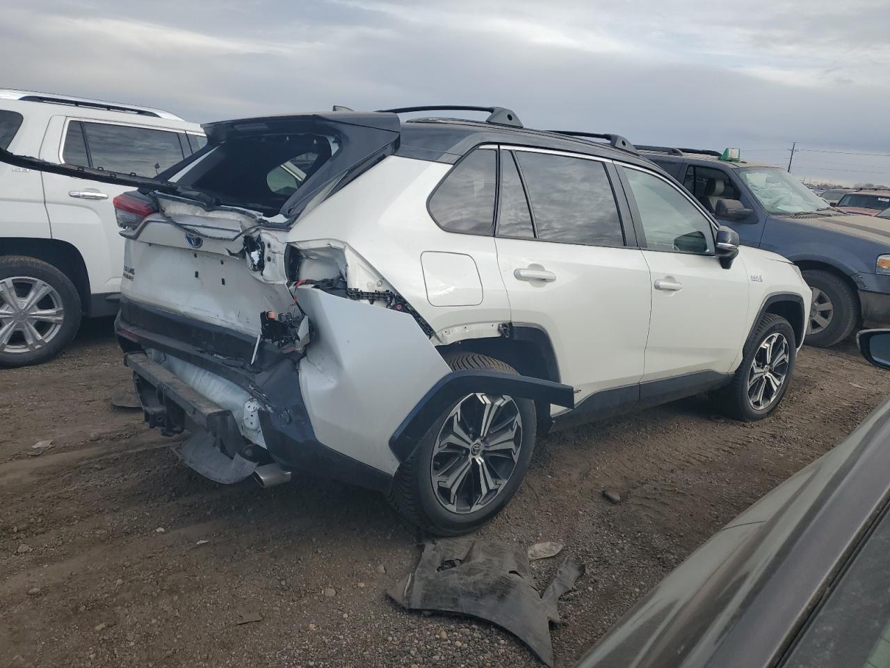 Изображение 3 2021 TOYOTA RAV4 PRIME XSE 2021 с VIN JTMEB3FV4MD013014