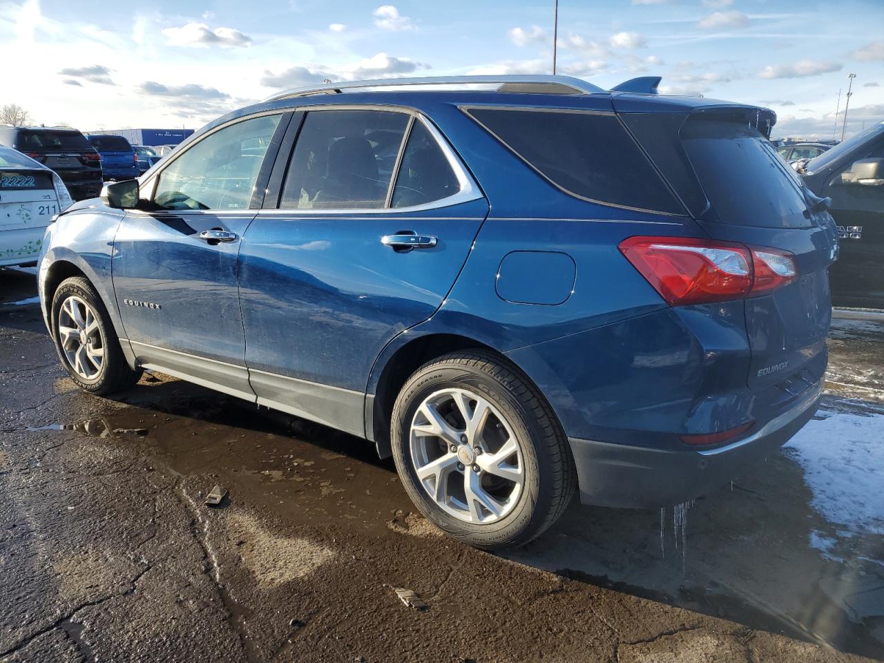 Image 2 of 2019 CHEVROLET EQUINOX PREMIER 2019 with VIN 2GNAXXEV1K6244304