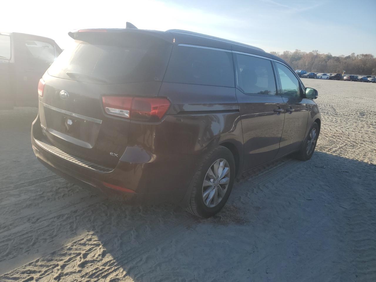 Obraz 3 z 2016 KIA SEDONA EX 2016 z VIN KNDMC5C11G6159367