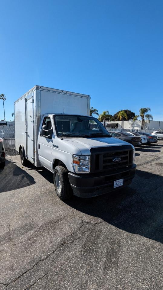 Image 1 of 2023 FORD ECONOLINE E350 SUPER DUTY CUTAWAY VAN 2023 with VIN 1FDWE3FKXPDD21094
