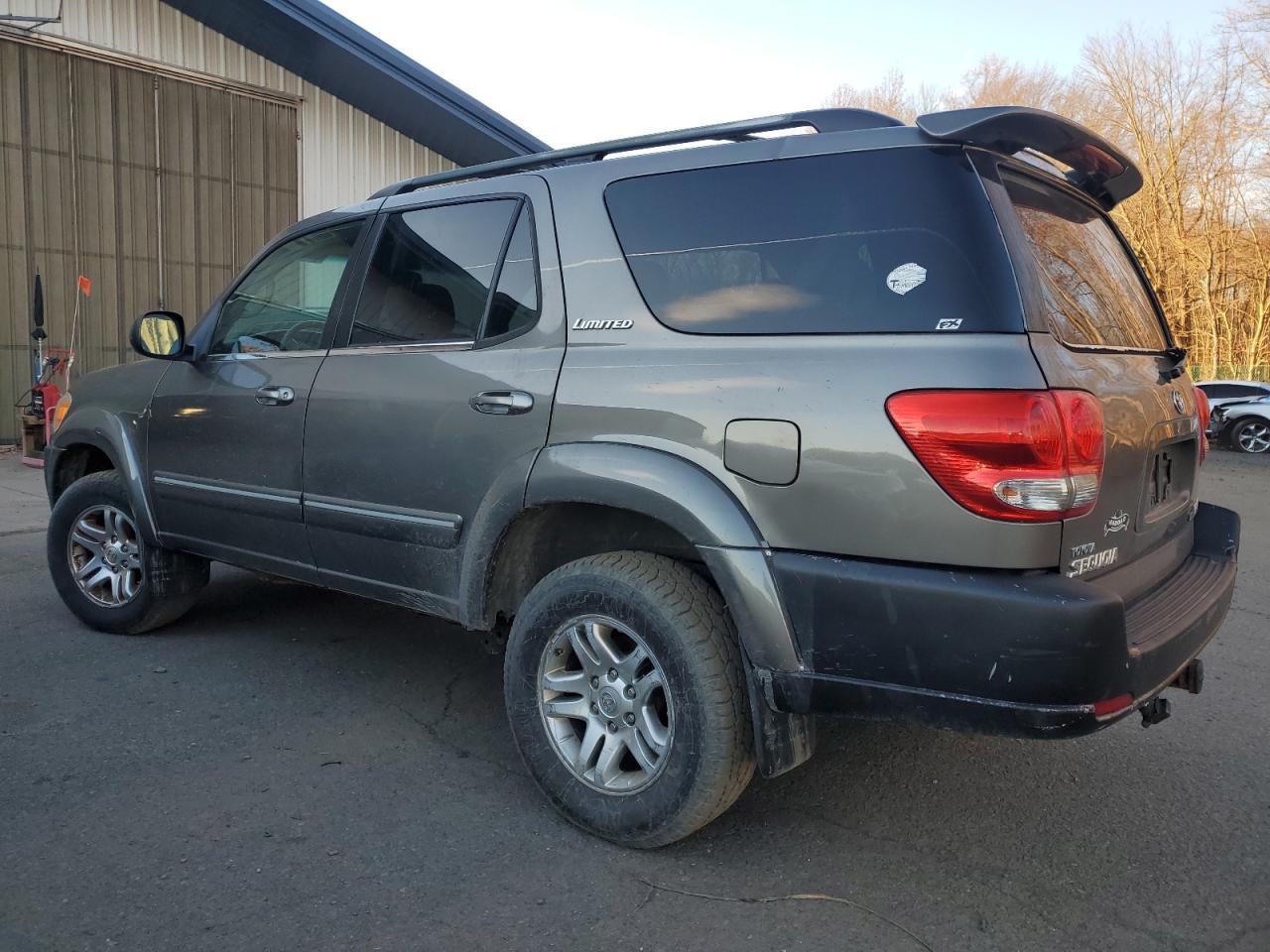 Image 2 of 2005 TOYOTA SEQUOIA LIMITED 2005 with VIN 5TDBT48A25S242782