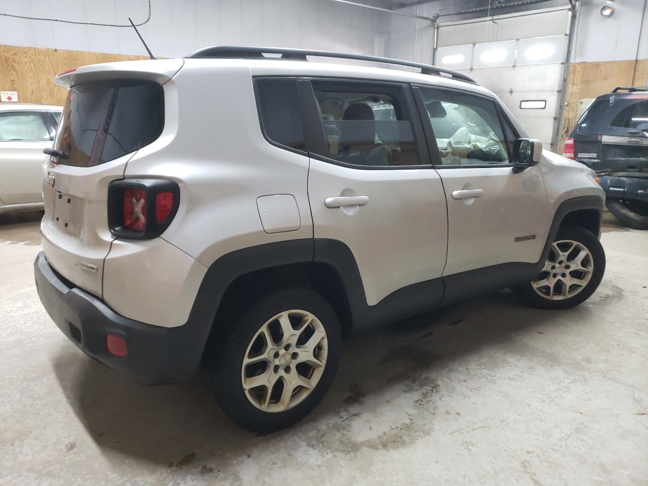 Изображение 3 2015 JEEP RENEGADE LATITUDE 2015 с VIN ZACCJBBT0FPB75035
