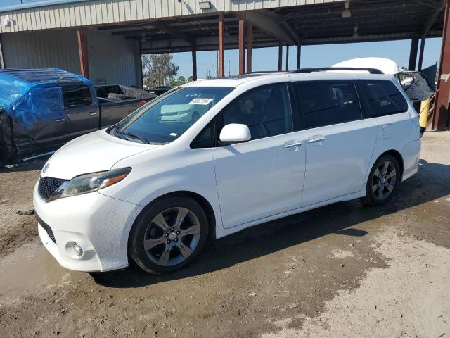 Изображение 1 2016 TOYOTA SIENNA SE 2016 с VIN 5TDXK3DC4GS719578