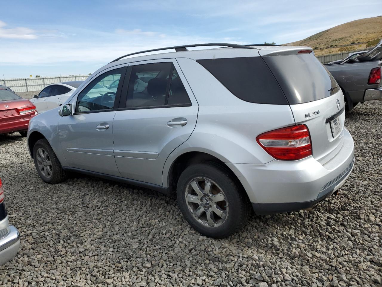 Изображение 2 2007 MERCEDES-BENZ ML 350 2007 с VIN 4JGBB86E07A209002