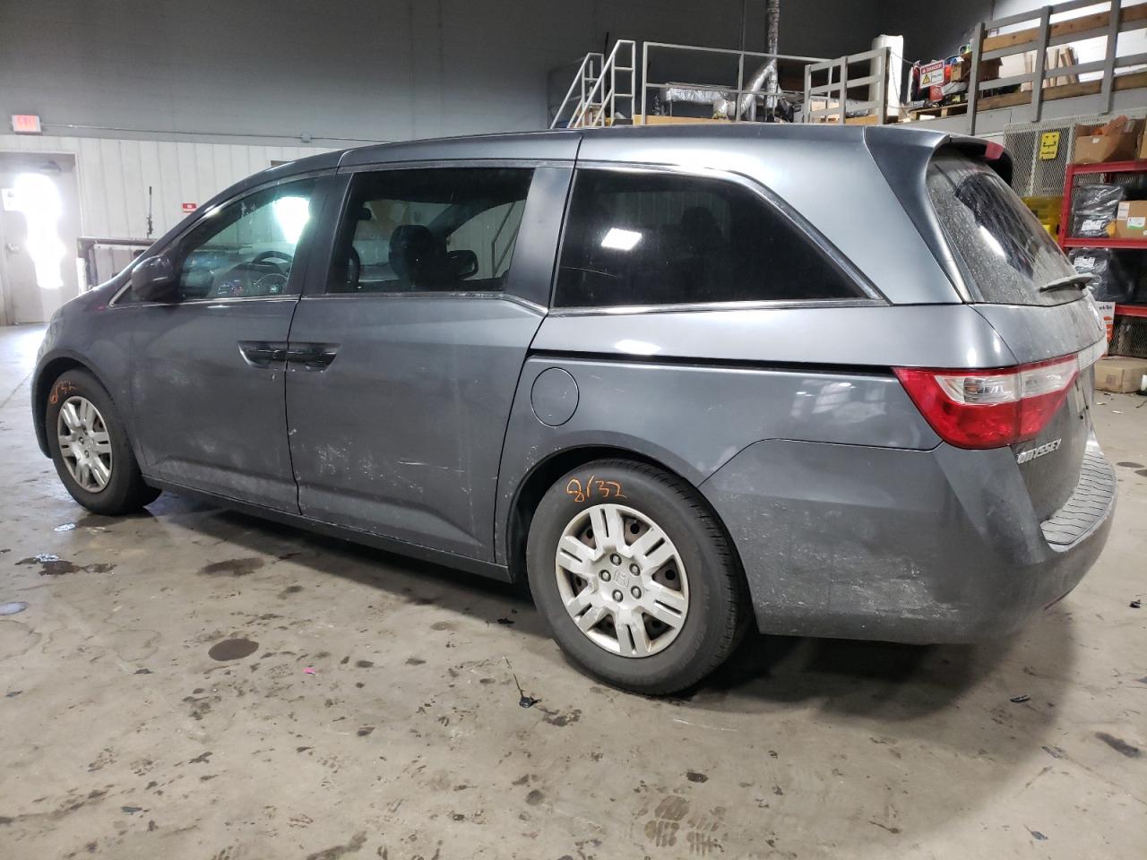 Image 2 of 2011 HONDA ODYSSEY LX 2011 with VIN 5FNRL5H29BB048084