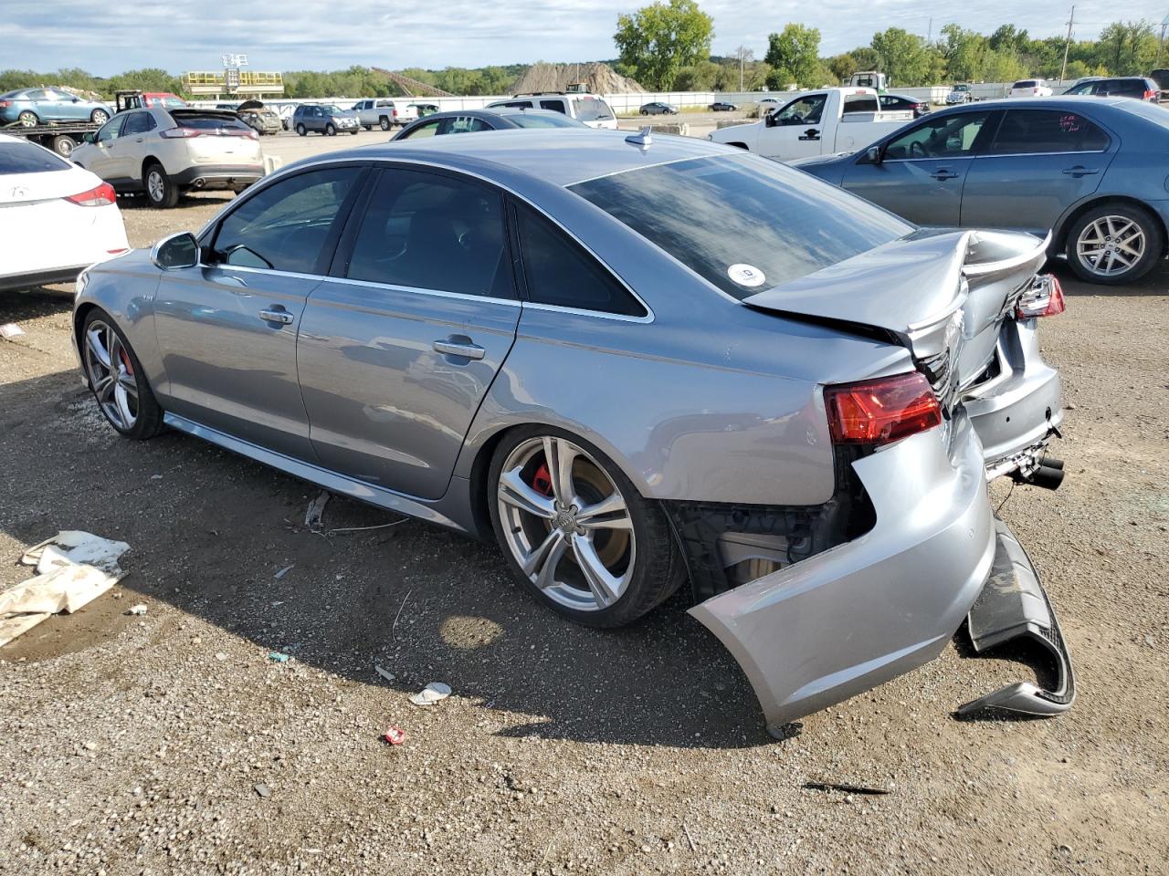 Изображение 2 Audi S6 Premium Plus 2018 с VIN WAUFFAFC9JN071229