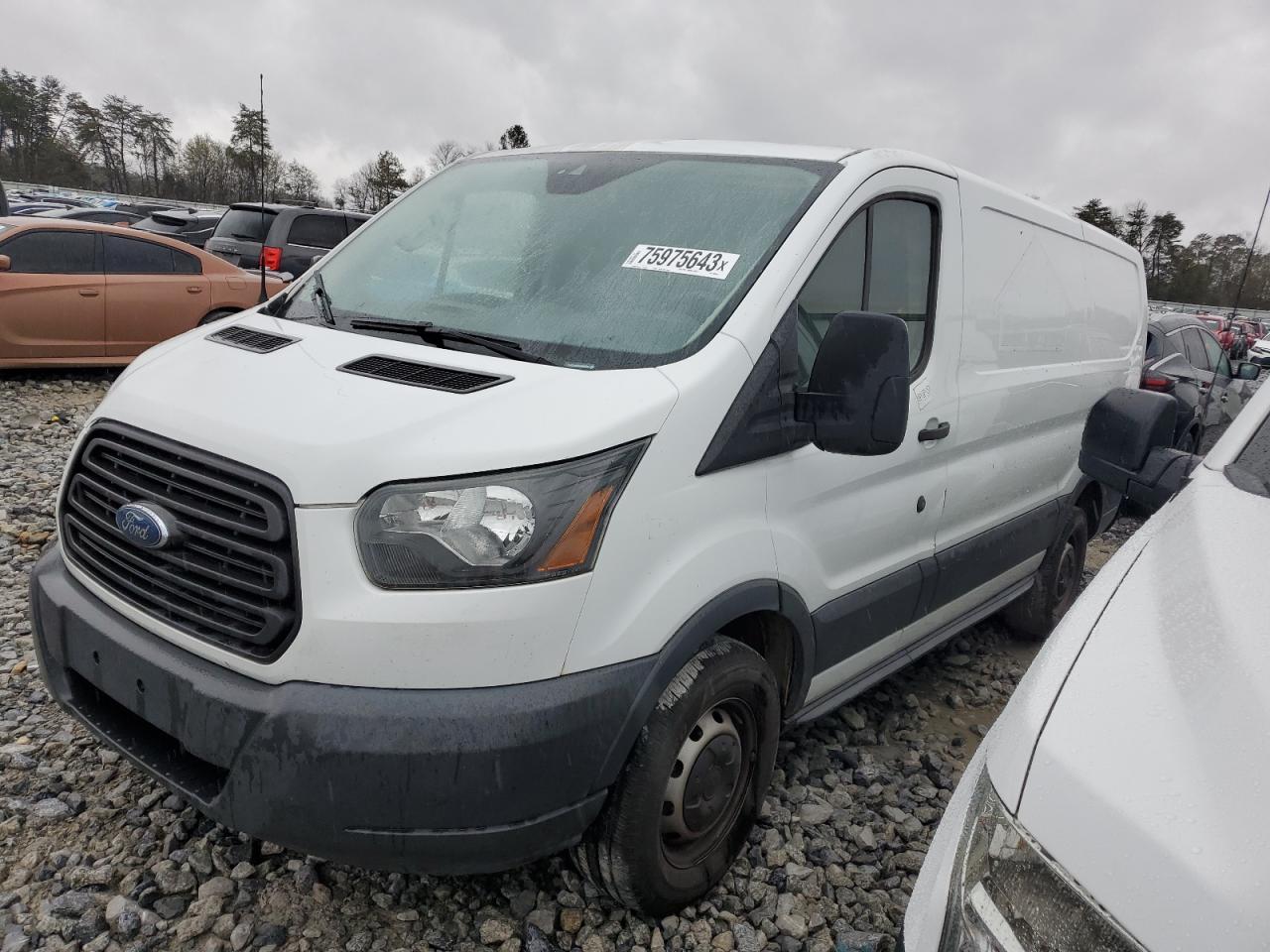 Изображение 1 2016 FORD TRANSIT T-150 2016 с VIN 1FTYE1YM6GKA00522