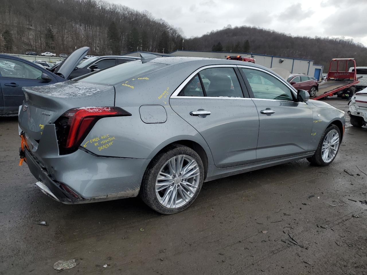 Obraz 3 z 2023 CADILLAC CT4 PREMIUM LUXURY 2023 z VIN 1G6DF5RK2P0118243