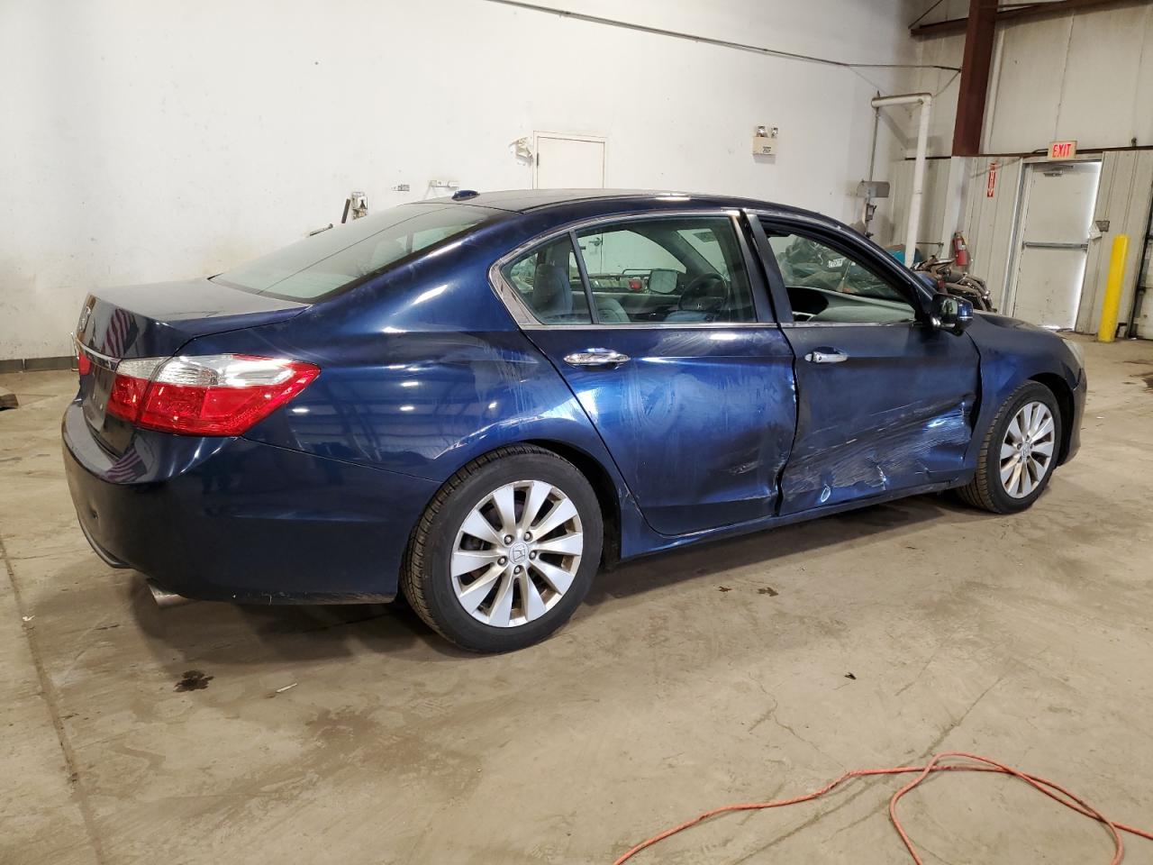 Image 3 of 2015 HONDA ACCORD EXL 2015 with VIN 1HGCR2F81FA272380